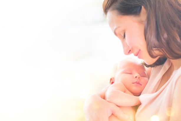 las bajas por maternidad